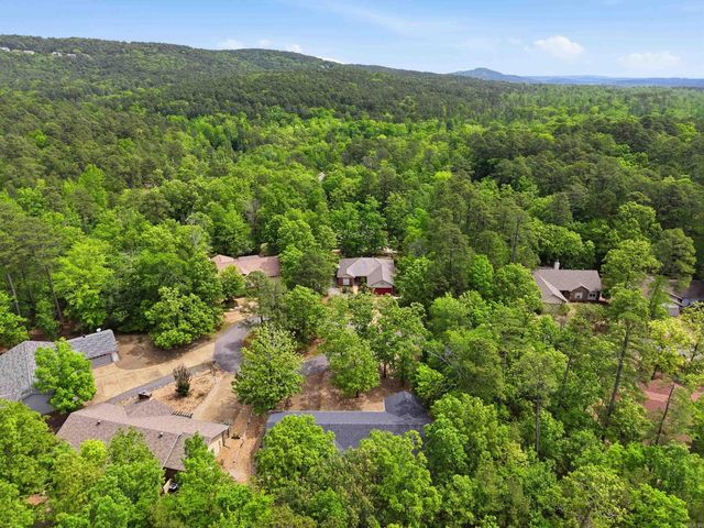 9 Huesca Lane, Hot Springs Village, AR 71909