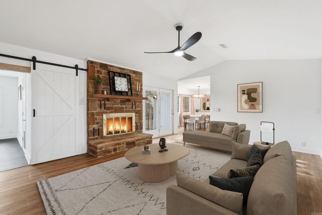 9 Huesca Lane, Hot Springs Village, AR 71909