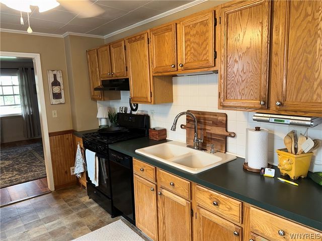 10 Orchard Place, Lackawanna, NY 14218