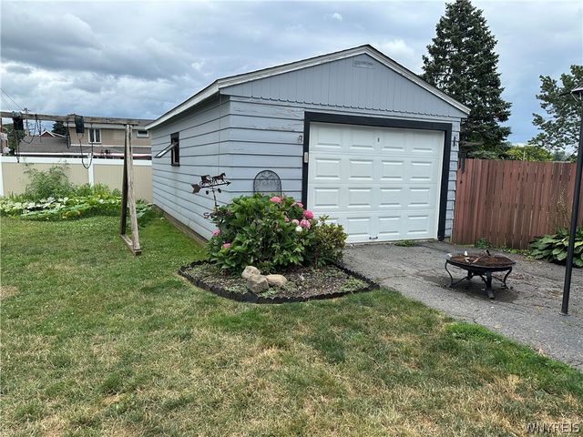 10 Orchard Place, Lackawanna, NY 14218