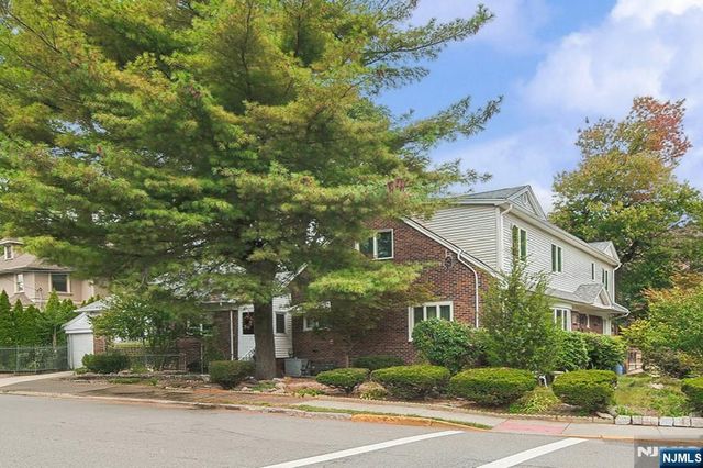 1003 Cumbermeade Road, Fort Lee, NJ 07024