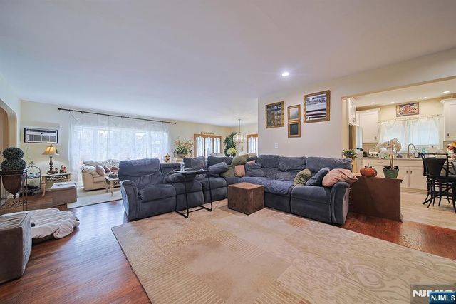 1003 Cumbermeade Road, Fort Lee, NJ 07024