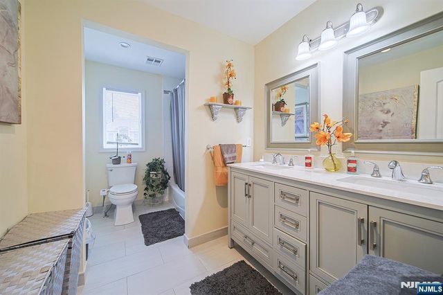 1003 Cumbermeade Road, Fort Lee, NJ 07024