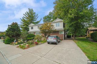 1003 Cumbermeade Road, Fort Lee, NJ 07024
