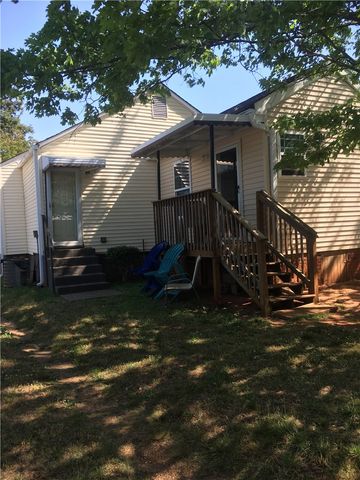 10 Edwards Street, Greenville, SC 29609