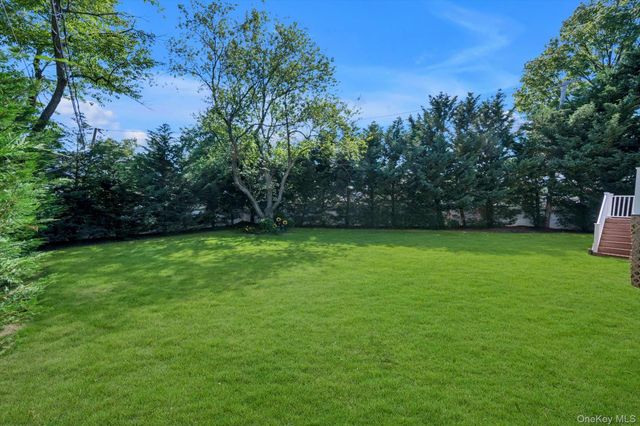 16 Walnut Road, East Rockaway, NY 11518