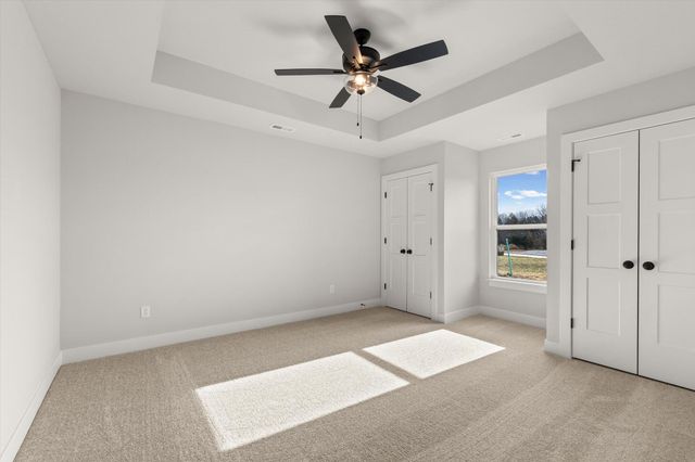 2621 EASLEY CABIN CIR, Columbia, MO 65201