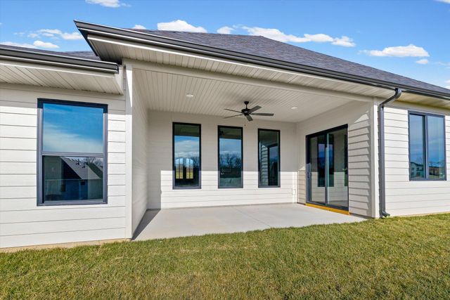 2621 EASLEY CABIN CIR, Columbia, MO 65201
