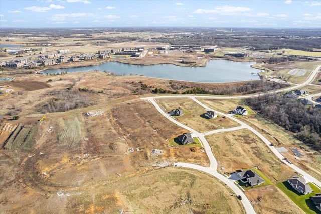 2621 EASLEY CABIN CIR, Columbia, MO 65201