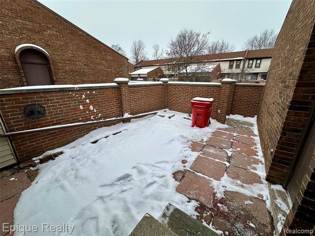 29161 Village Road, Southfield, MI 48034