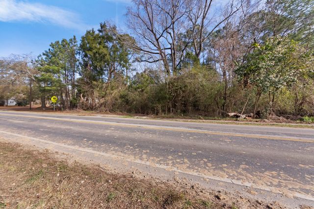 810 Orangeburg Road, Summerville, SC 29483