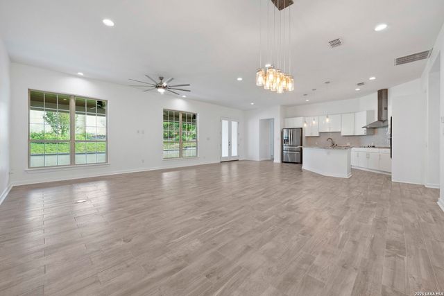 1303 SUMMERFIELD, San Antonio, TX 78258