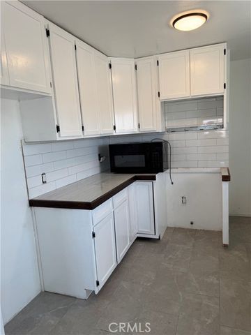 232 E Fredricks, Barstow, CA 92311