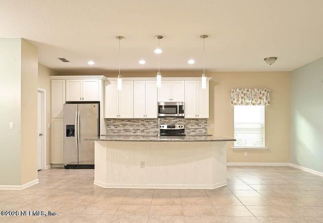 15736 SPOTTED SADDLE Circle, Jacksonville, FL 32218