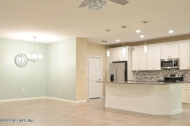 15736 SPOTTED SADDLE Circle, Jacksonville, FL 32218