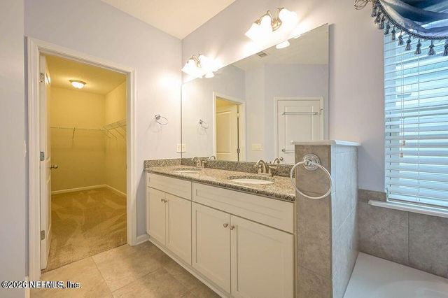 15736 SPOTTED SADDLE Circle, Jacksonville, FL 32218