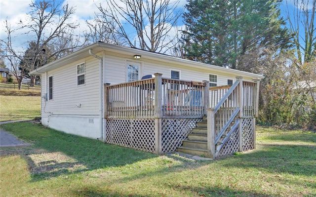 134 Faulkner Street, Cleveland, GA 30528