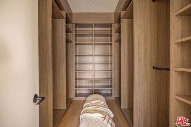 917 Hilldale Avenue, West Hollywood, CA 90069