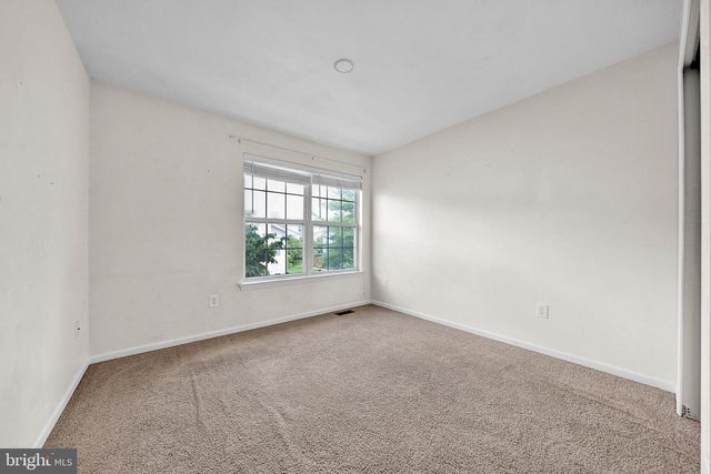 8006 SPRUCE MILL DR, Yardley, PA 19067