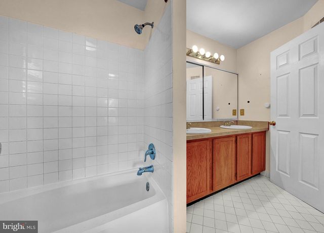 8006 SPRUCE MILL DR, Yardley, PA 19067