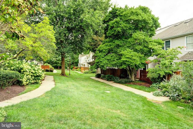 8006 SPRUCE MILL DR, Yardley, PA 19067