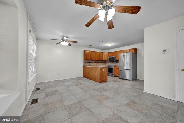 8006 SPRUCE MILL DR, Yardley, PA 19067