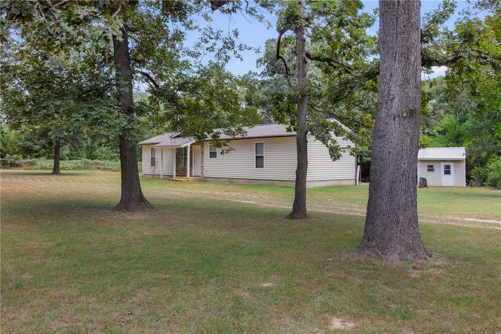 8915 Cobb Branch Road, Franklin, TX 77856 — photo 2