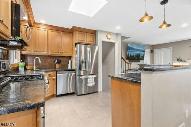 52 GRAND STREET, Clark Twp., NJ 07066