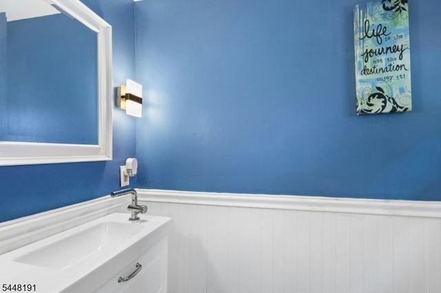 52 GRAND STREET, Clark Twp., NJ 07066