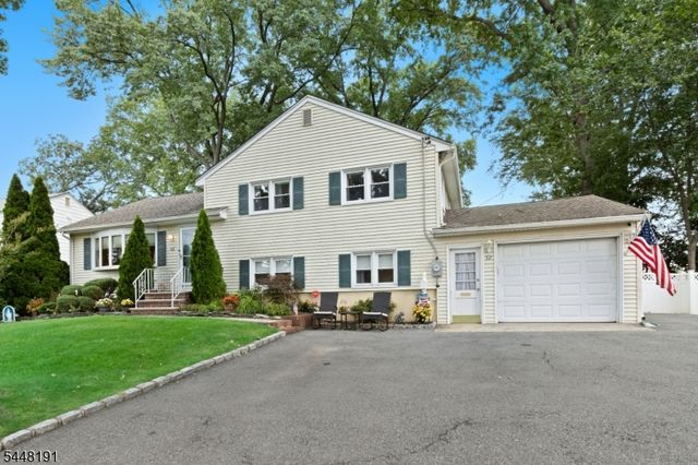 52 GRAND STREET, Clark Twp., NJ 07066