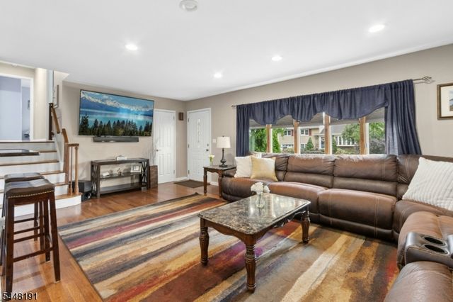 52 GRAND STREET, Clark Twp., NJ 07066