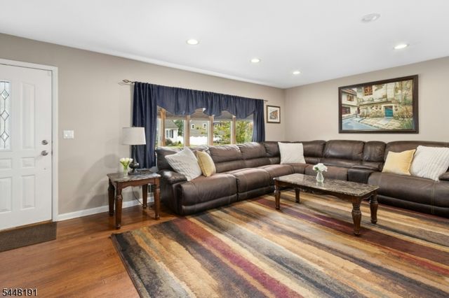 52 GRAND STREET, Clark Twp., NJ 07066