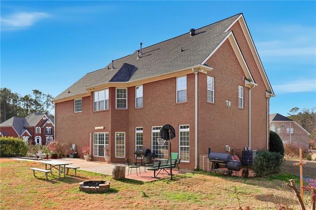100 Saint Clair Court, Fayetteville, GA 30214