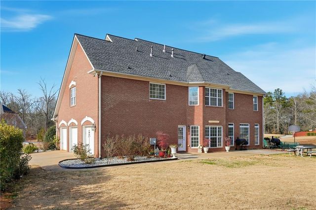 100 Saint Clair Court, Fayetteville, GA 30214