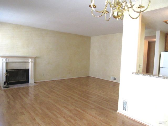 657 Cherry Ave, Sonoma, CA 95476