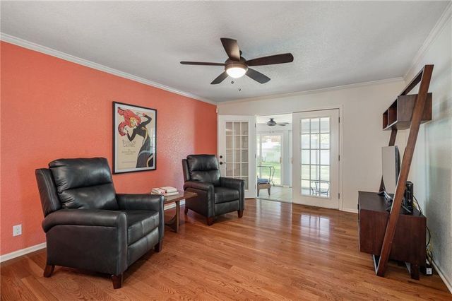 2105 W 97th Street, Leawood, KS 66206