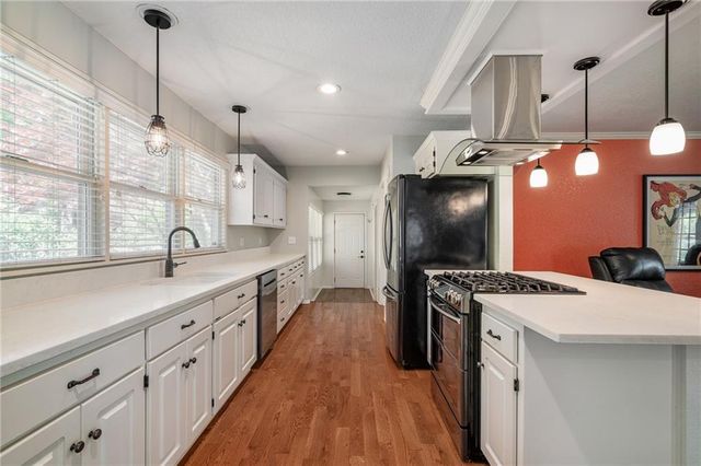 2105 W 97th Street, Leawood, KS 66206