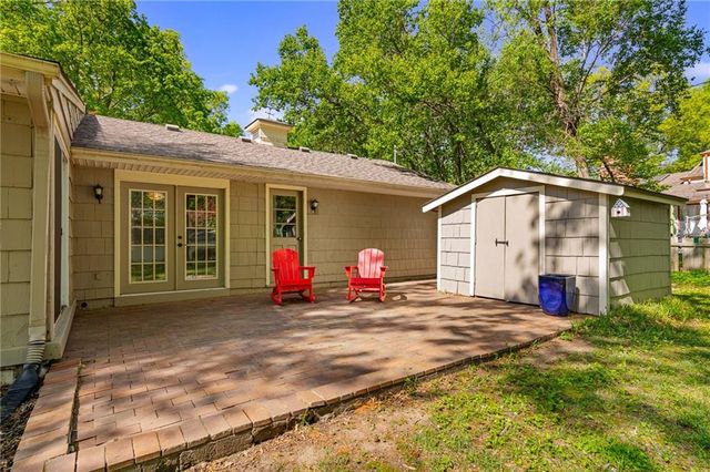 2105 W 97th Street, Leawood, KS 66206