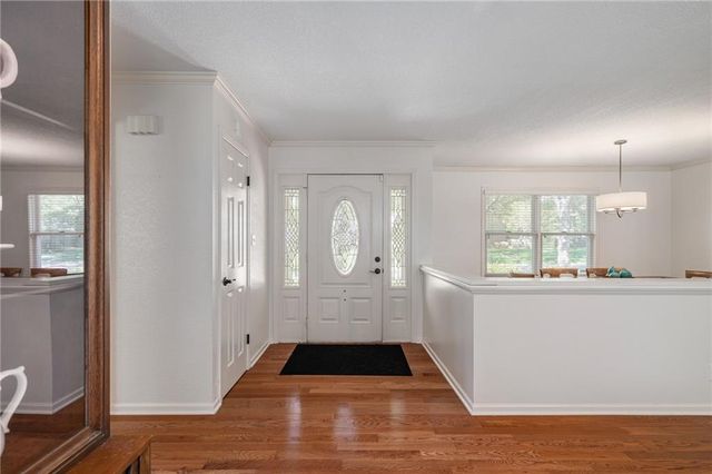 2105 W 97th Street, Leawood, KS 66206