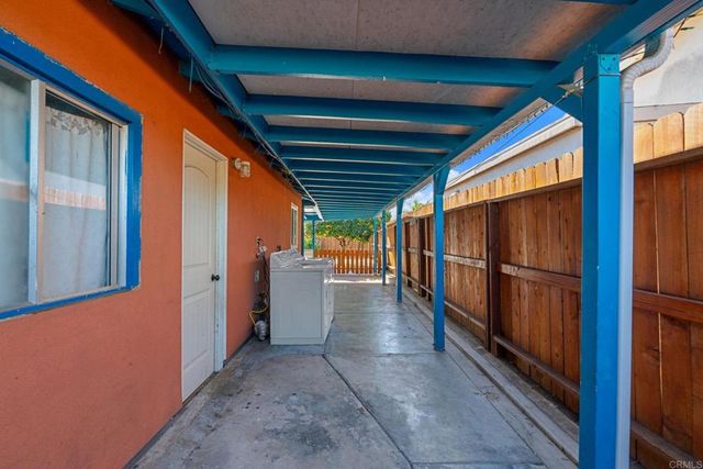 512 Tatum Street, Vista, CA 92083