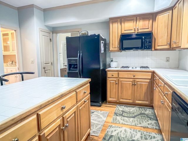 714 HILLYER HIGH ROAD, Anniston, AL 36207