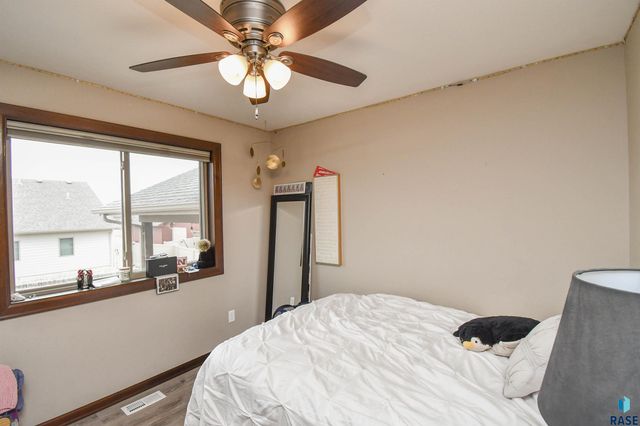 5504 S Solono Ave Avenue, Sioux Falls, SD 57108