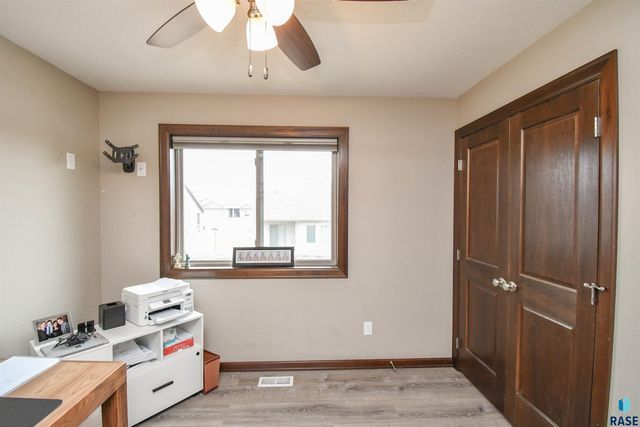 5504 S Solono Ave Avenue, Sioux Falls, SD 57108