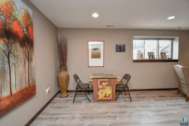 5504 S Solono Ave Avenue, Sioux Falls, SD 57108