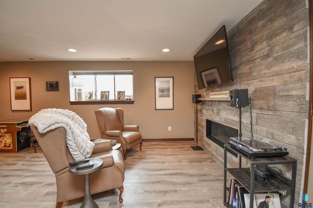 5504 S Solono Ave Avenue, Sioux Falls, SD 57108