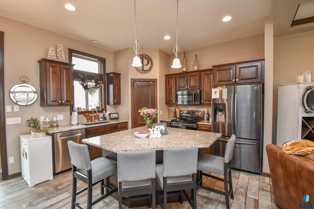 5504 S Solono Ave Avenue, Sioux Falls, SD 57108