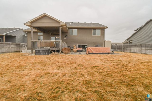 5504 S Solono Ave Avenue, Sioux Falls, SD 57108