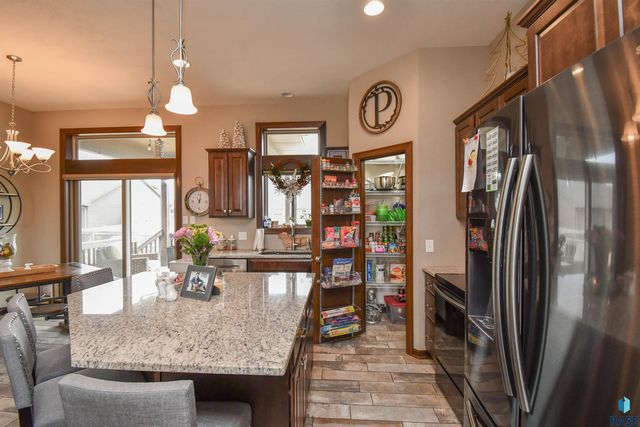 5504 S Solono Ave Avenue, Sioux Falls, SD 57108