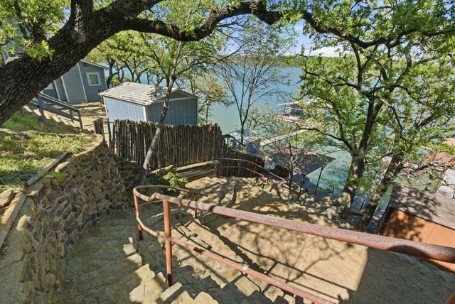 330 Chism Trail, Gordon, TX 76453