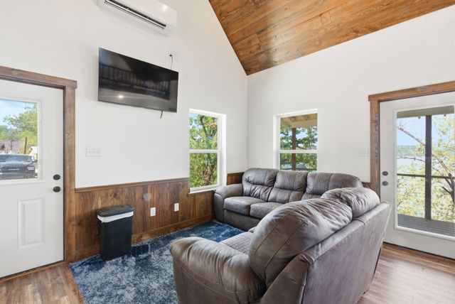 330 Chism Trail, Gordon, TX 76453